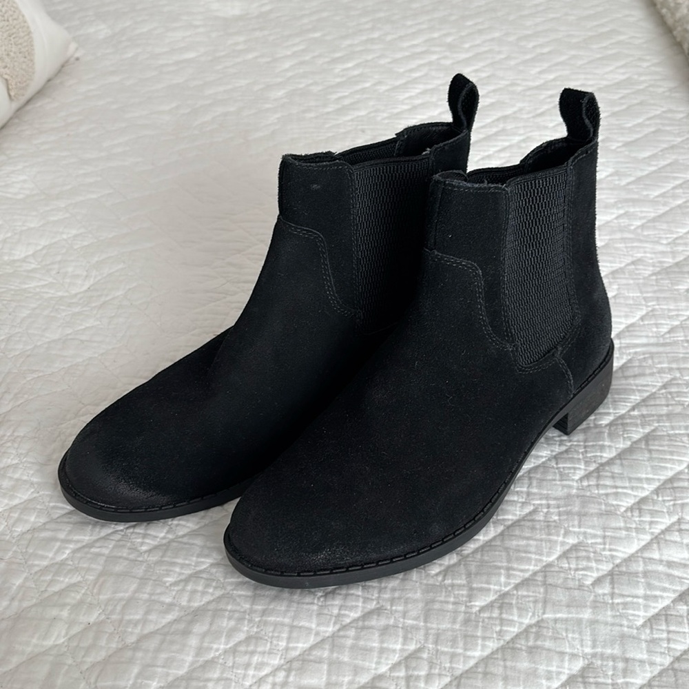 BOC suede boots